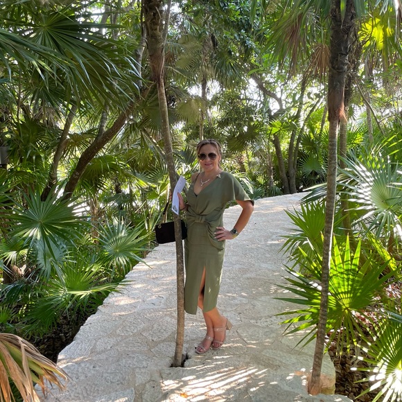 Like brand new C/MEO Interrupt Dress - Picture 3 of 4